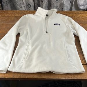 Patagonia fleece size small off-white.